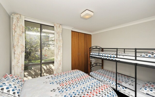 The Crest, Unit 5/6-8 Tomaree Road