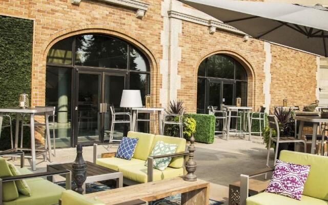 Delta Hotels by Marriott Bessborough