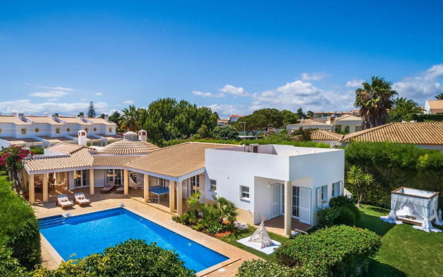 Villa Dome by OCvillas