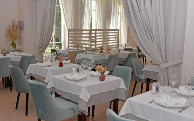 Hostellerie du Châtel Les Billettes