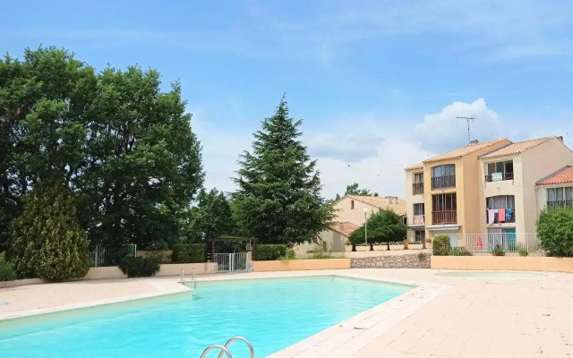 Maisonnette en résidence avec piscine et tennis