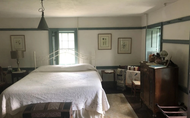 Headley Inn Bed and Breakfast