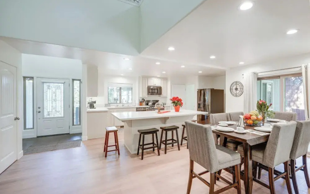 Serene Pine Mountain Club Home w/ Pool Access!