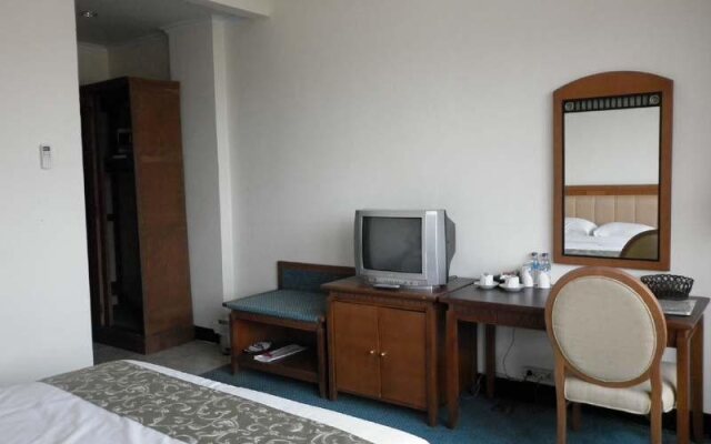Top Star Hotel
