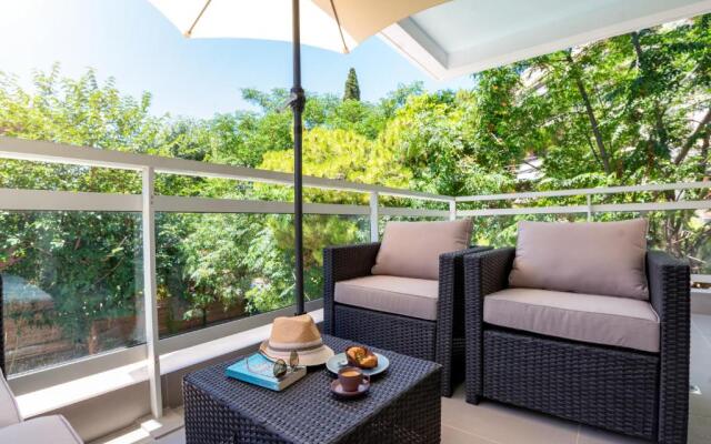 Lux 1-bedroom apartement next to the sea in Voula