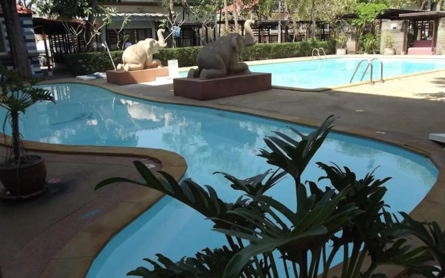 Sabai Hotel Lopburi