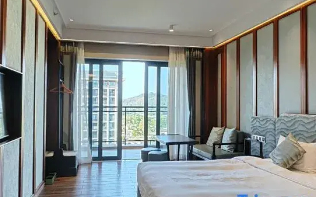 Zhongzhou Military-themed Homestay