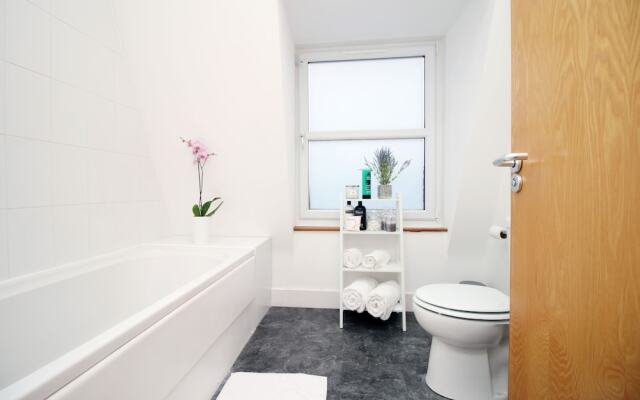 Stay In Cardiff Crichton House