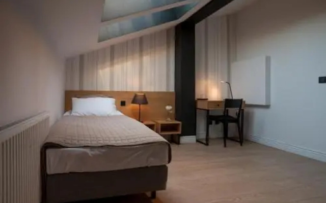 Qbatura Cafe & Hotel