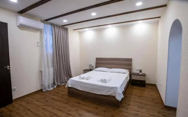 Alex'S Guest House