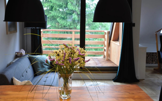 Apartament Wokół Stołu