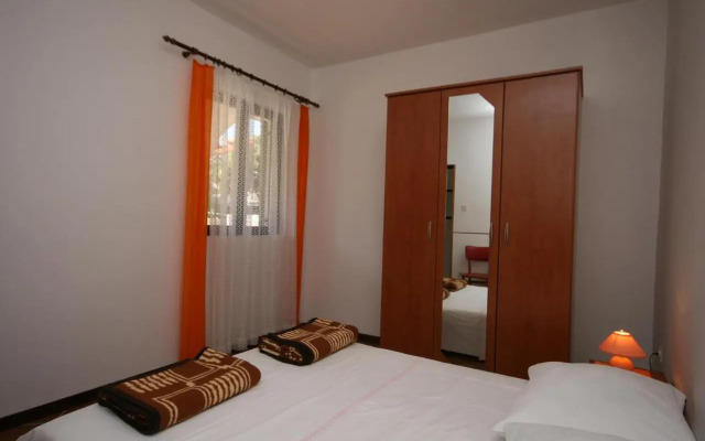 Apartment Mandre 523a