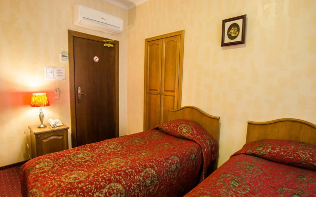 Monte Kristo Hotel