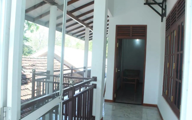 Thirasara Holiday Inn