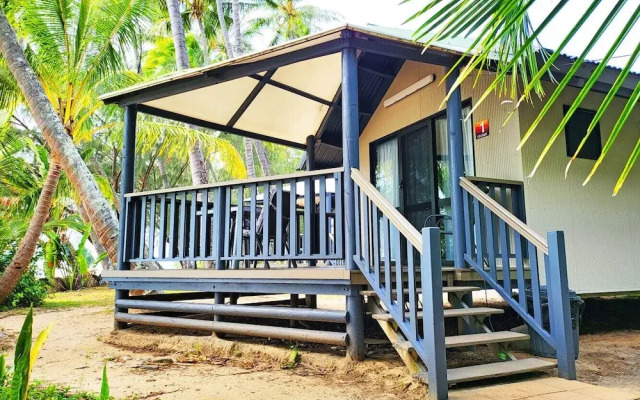 Ellis Beach Oceanfront Bungalows