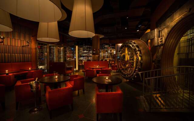 The New Yorker Hotel, a Lotte Hotel