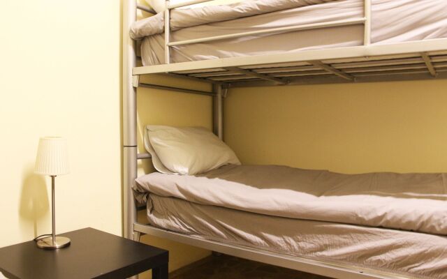 Hostel Port (Caters to Men)