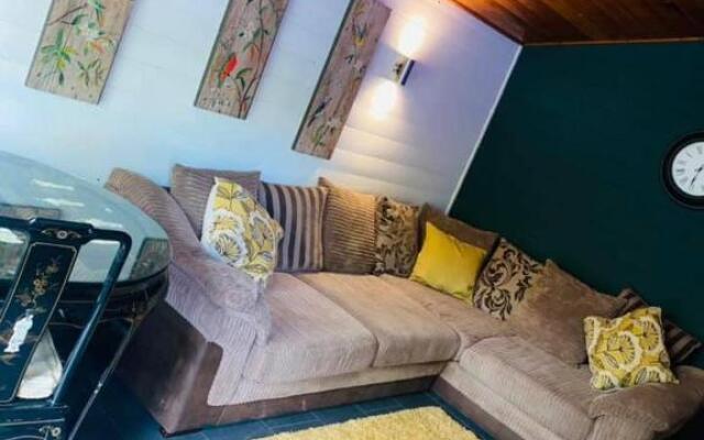 Magpie 1 Hot Tub HuntersMoon-Warminster-Bath-Wiltshire