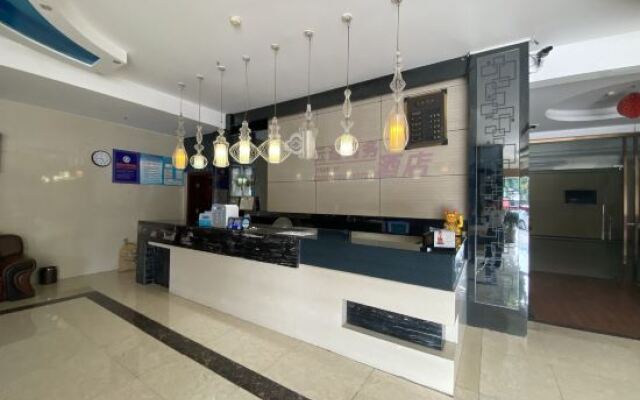 Yunyi Business Hostel