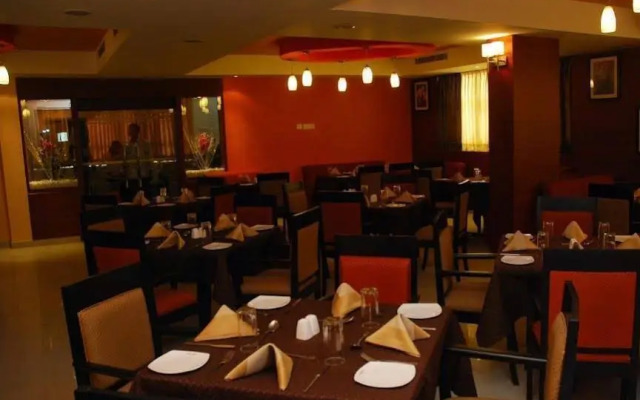 Velan Hotel Greenfields