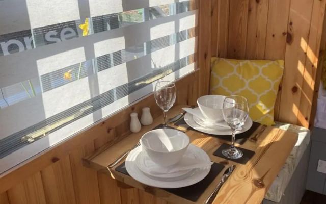 Shepherd's Hut at St Anne's - Costal Location