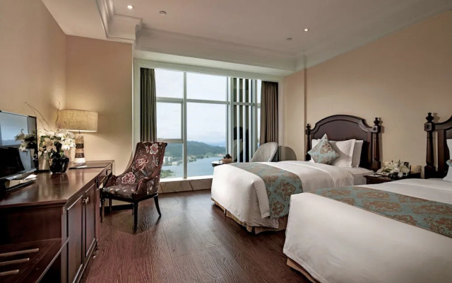 Yinxin Century Hotel