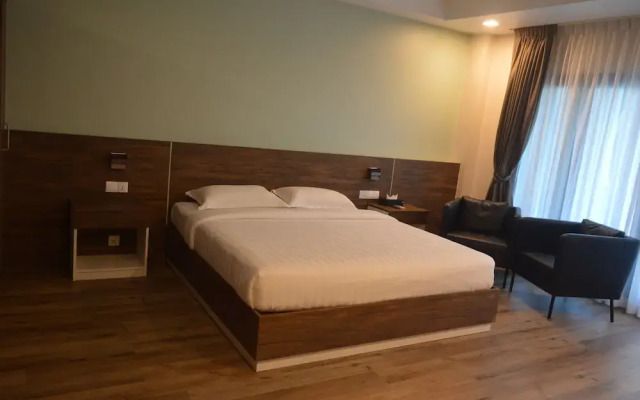 Airport Avenue Hotel