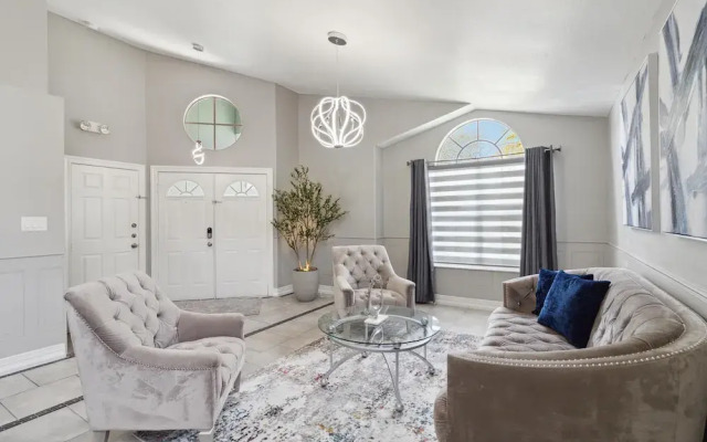 Fascinating Private Pool and Game-room, Near Disney!!