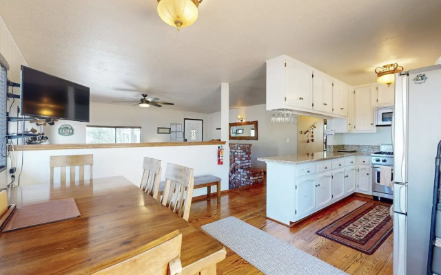 Lazy Bear Cabin #554