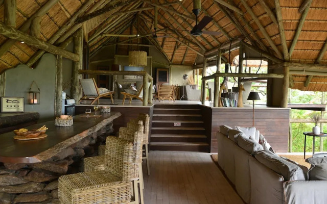 Ghoha Hills Savuti Lodge