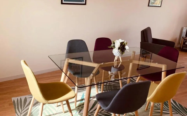 65 m2 Centre vannes 2 ch wifi parking