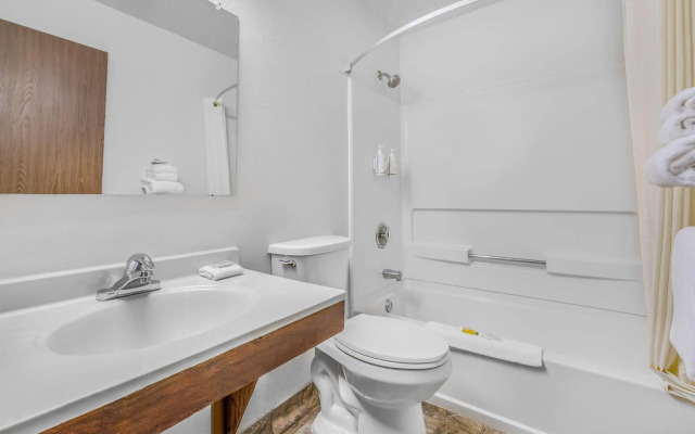 Super 8 by Wyndham Arcata