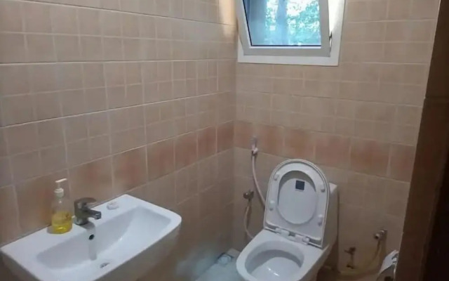 De Guest Pride Hotel and Suites