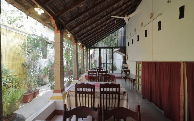 Dumas Guest House