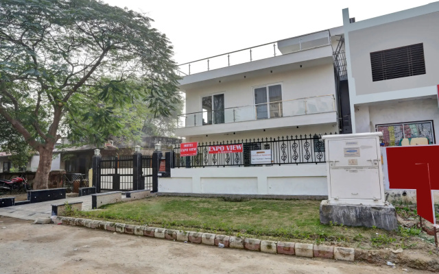 Hotel O Expo View Near PVR Ansal Plaza Greater Noida