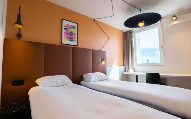 ibis Lyon Est Bron