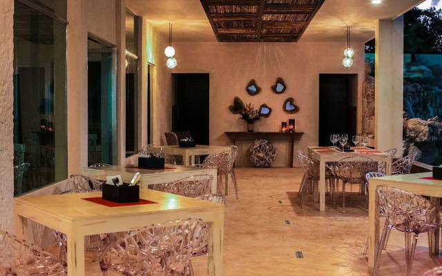 Casa Kaoba Hotel & Suites