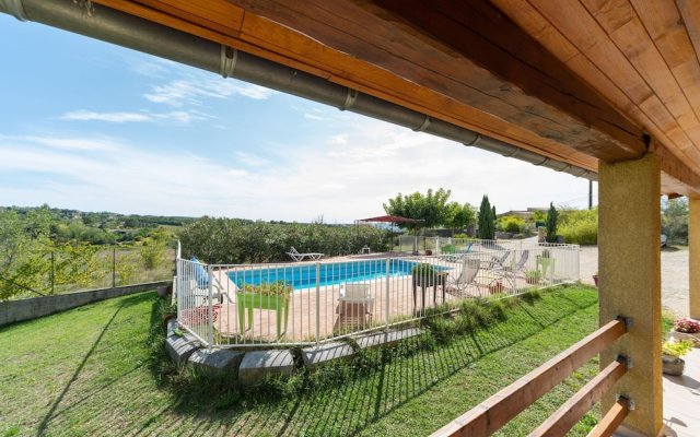 Cozy Holiday Home in Vagnas with Swimming Pool