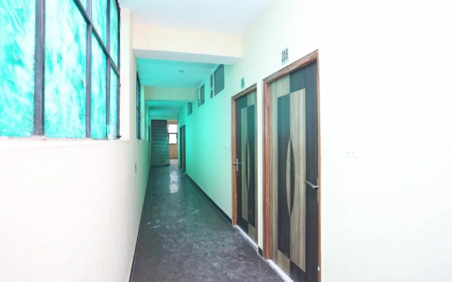 Taj Guest House By OYO Rooms