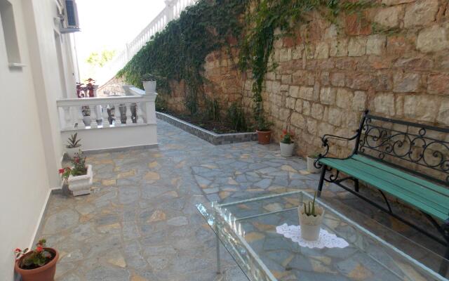 Relax Apts Saranda Apart-Hotel