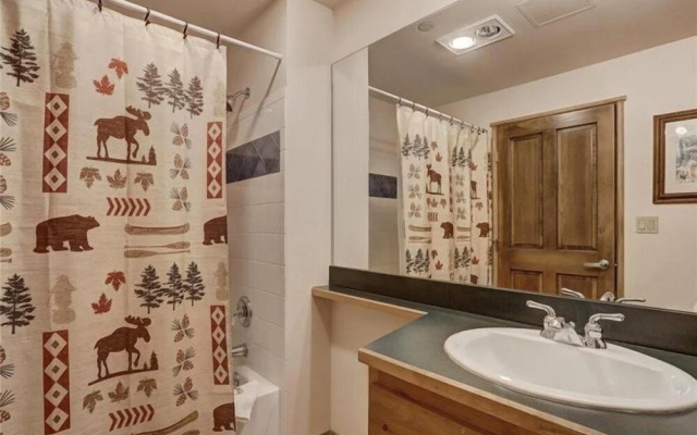 2 Bedroom Blackbear Lodge Condo in River Run Village