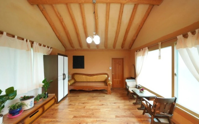 Yangyang Sky Garden Pension