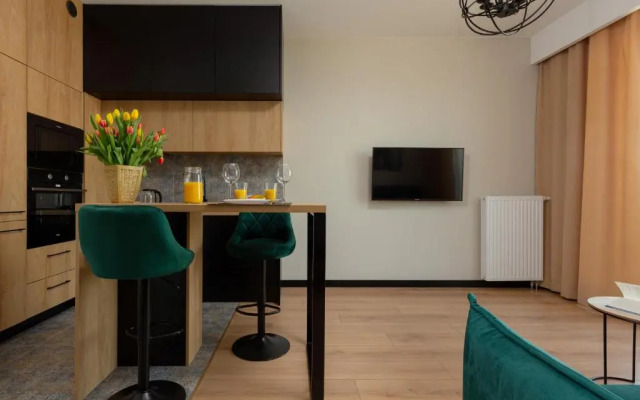 Home Factory Estate Praga Kotsisa by Renters