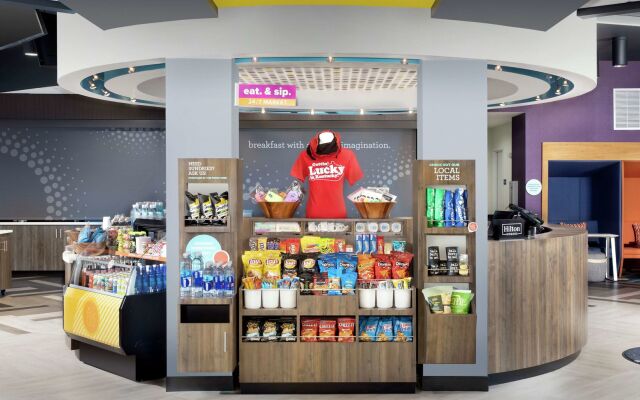 Tru by Hilton Louisville East