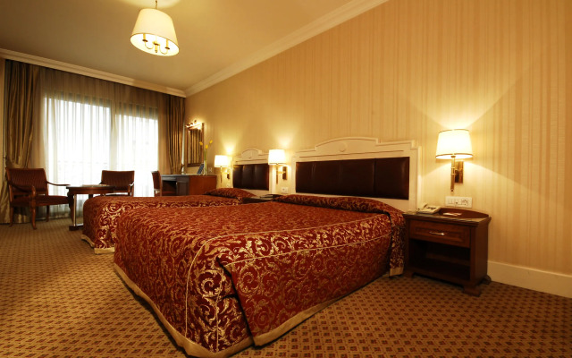 Taksim Metropark Hotel