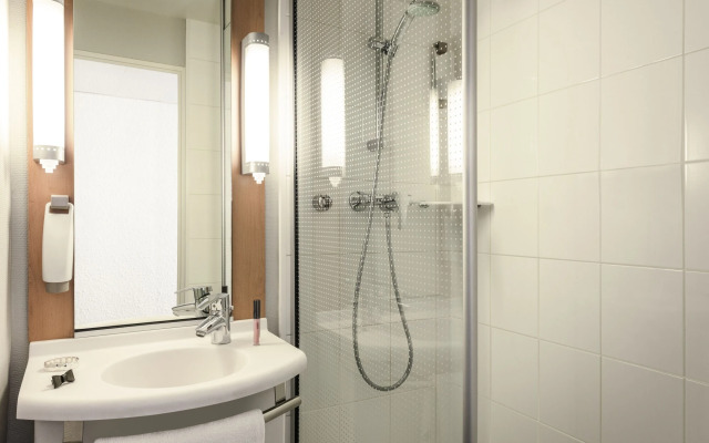 ibis Versailles Château