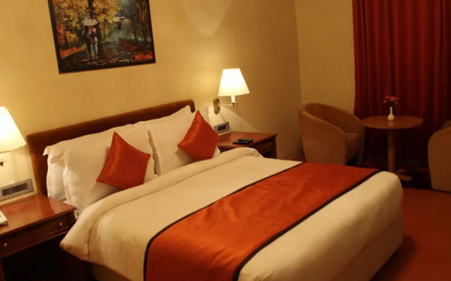 Greenwoods Lake Resort & Spa – Guest Rooms – Ahmedabad