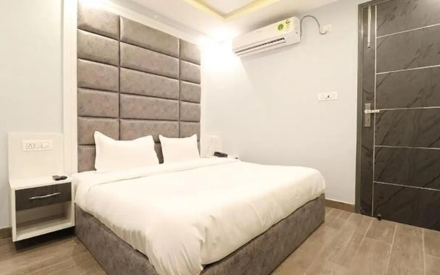 FabHotel Prime AV Royale