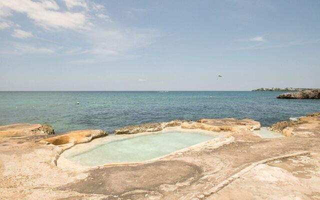 Sea Breeze Beach Studio - Negril