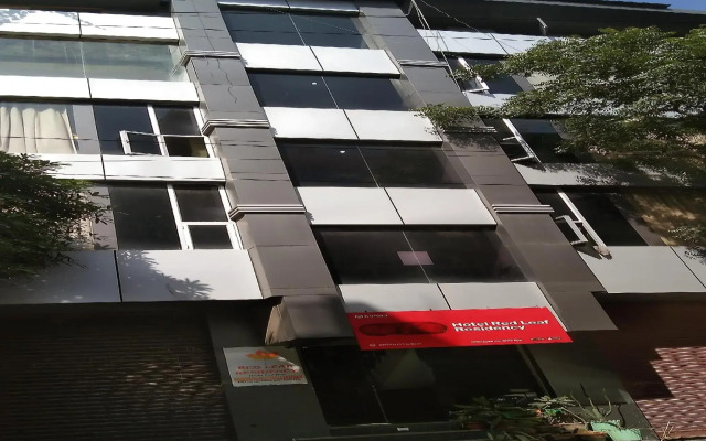 OYO 83499 Red Leaf Residency
